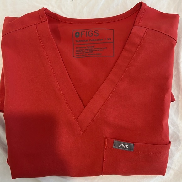 Figs coral scrubs - Picture 2 of 3